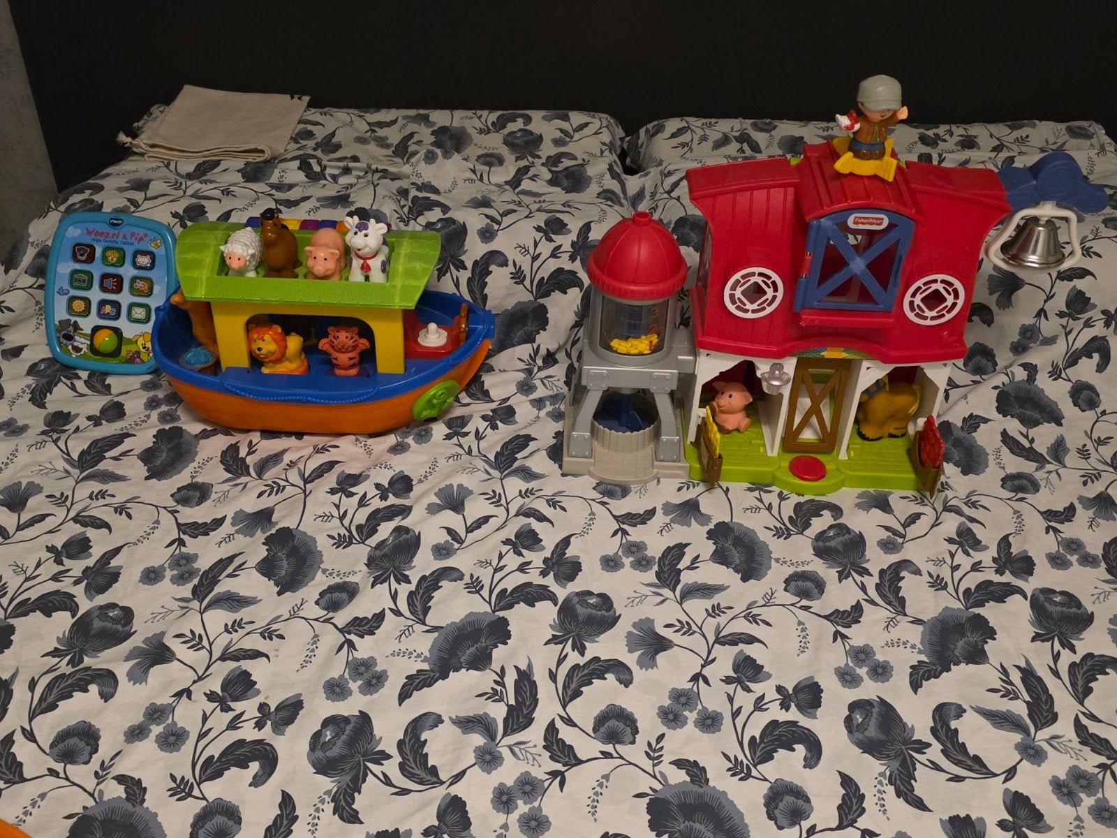 Leuke speelgoedset: Ark van Noach, boerderij en koets, Kinderen en Baby's, Ophalen of Verzenden