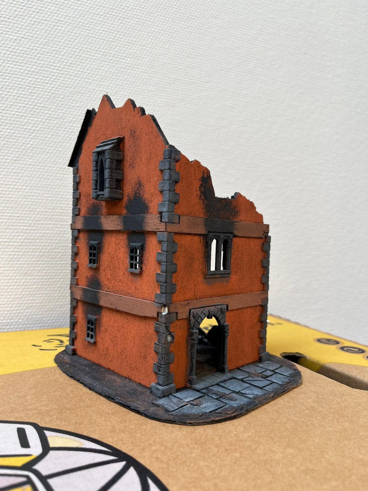 Modelhuizen, terrein voor warhammer of mordheim, Ophalen, Zo goed als nieuw, 1:50 of kleiner