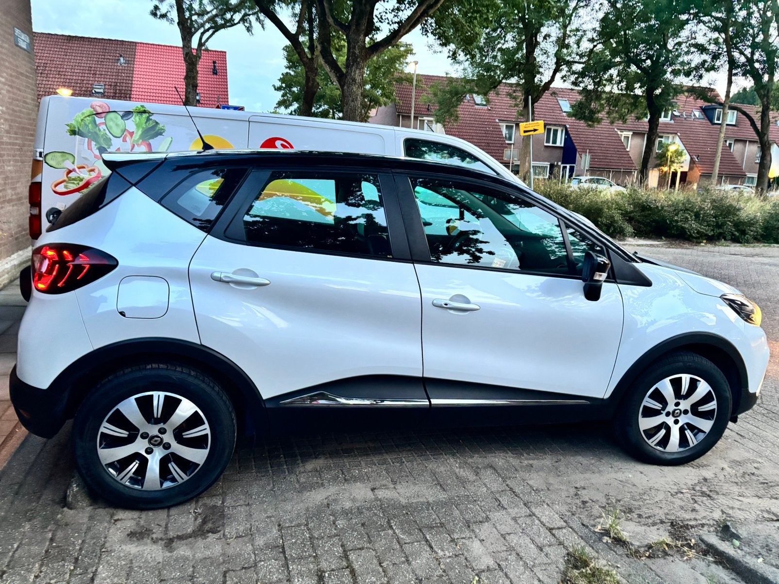 Renault Captur 0.9 TCE 90 2018 Wit, Auto's, Renault, Voorwielaandrijving, 898 cc, 620 kg, 1200 kg