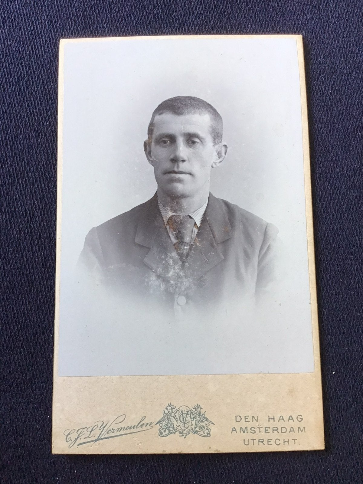 CDV, Man, C.J.L. VERMEULEN, DEN HAAG, Carte de Visite 2, Ophalen of Verzenden, Voor 1940, Gebruikt, Foto