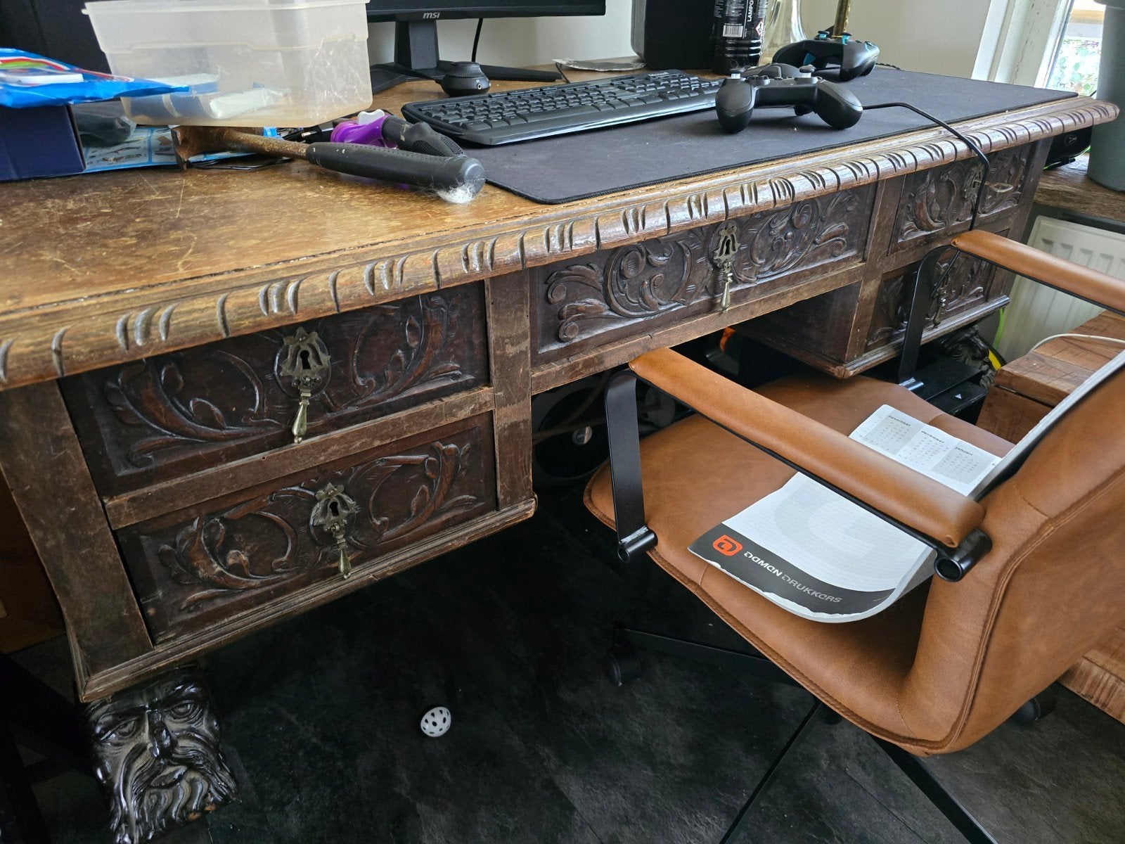 Antieke set: Kast, Sidetable en Bureau, Ophalen