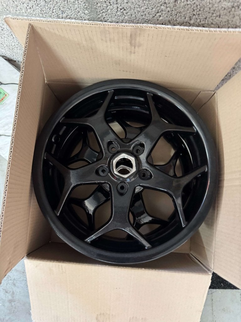 Piaggio MP3 velgen 13 inch zwart   MP3 300/400/500, Niet ingevuld, Verzenden, Niet ingevuld, Nieuw
