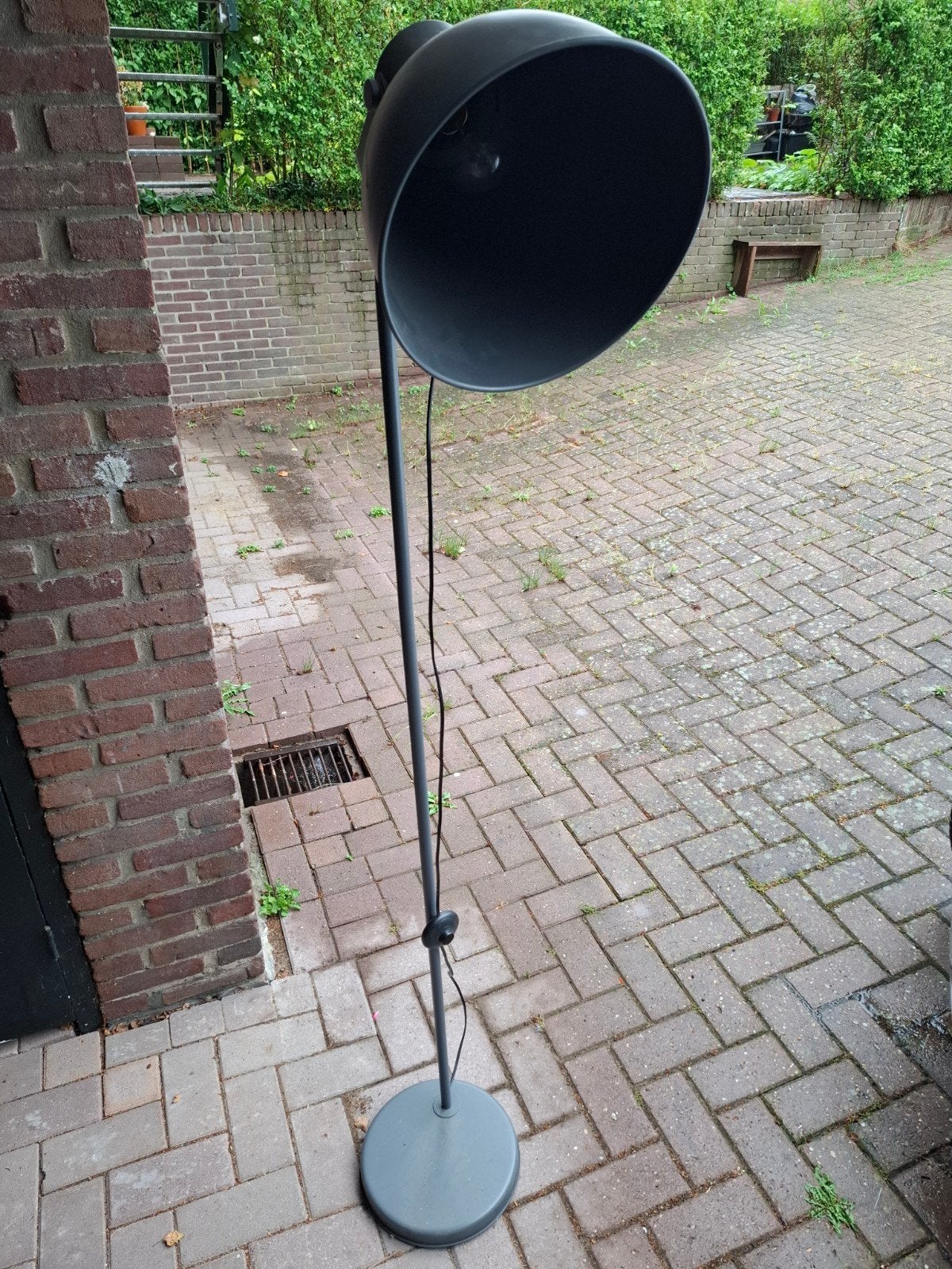 IKEA Staande Schemerlamp - Zwart/Grijs, Gebruikt, Modern, Industrieel, Ophalen of Verzenden, Metaal