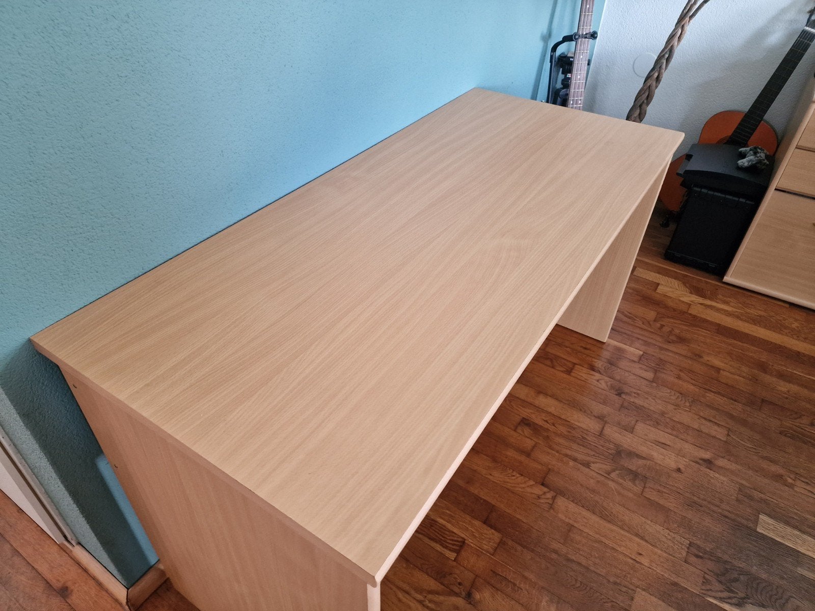 Houten bureau - 135x60x72 cm - Gratis af te halen, Ophalen, 60 cm, 135 cm, Spaanplaat of MDF