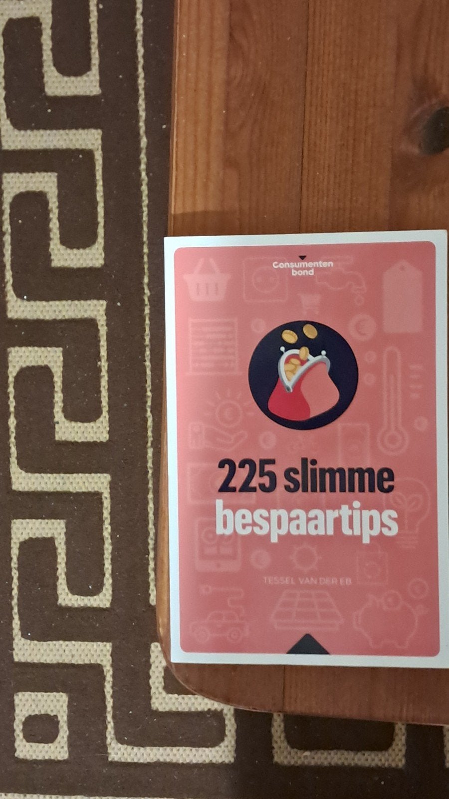 225 slimme bespaartips - Consumentenbond, Boeken, Verzenden, Zo goed als nieuw, Consumentenbond