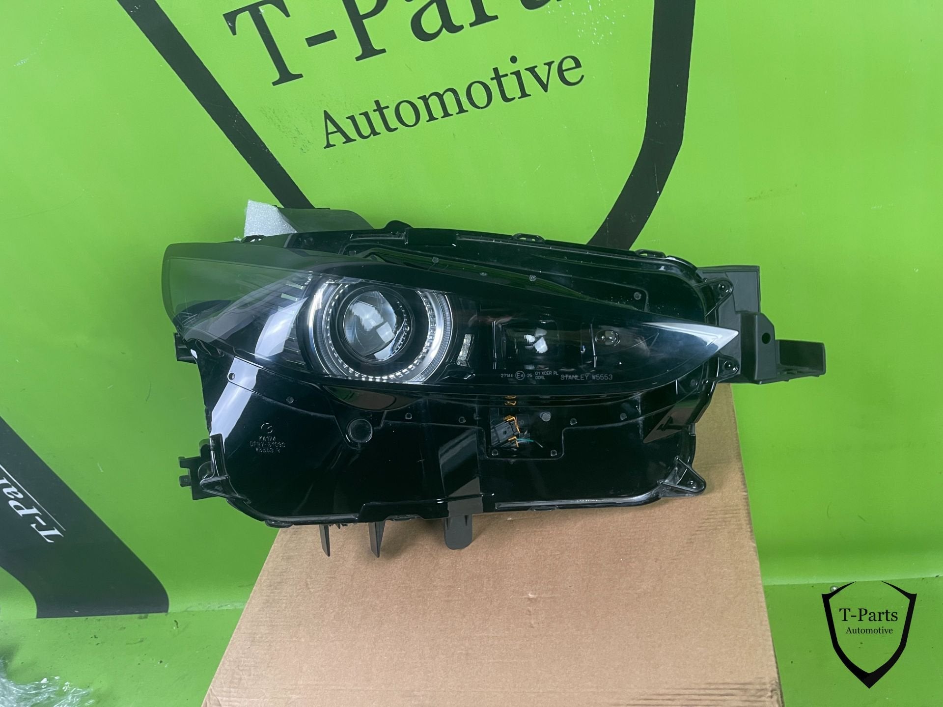 mazda CX30 cx 30 koplamp rechts dfr767890, Auto-onderdelen, Info@fabrikant.eu, Ophalen of Verzenden, Mazda, Fabrikantstraat 1
1000 AA  Amsterdam