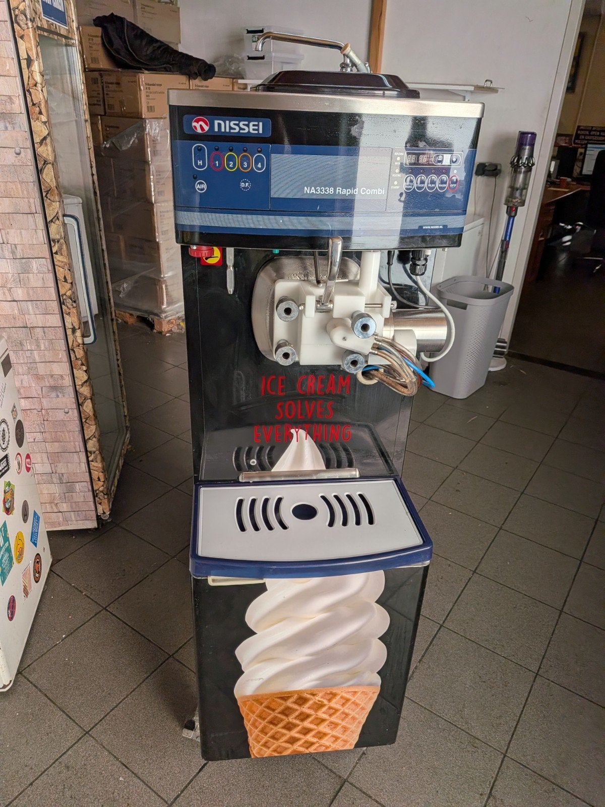 Nissei NA3338 Rapid Combi Softijsmachine, Ophalen of Verzenden, Gebruikt, Overige typen