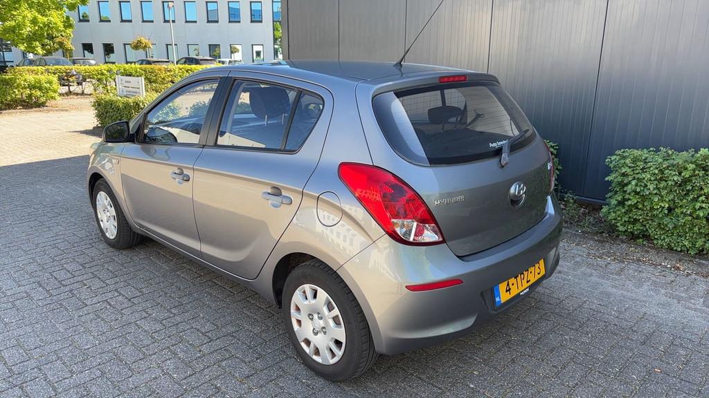 Hyundai I20 1.2i i-Drive 5-deurs 1e eigenaar 86pk Airco LED, Euro 5, Gebruikt, 31 €/maand, 4 cilinders