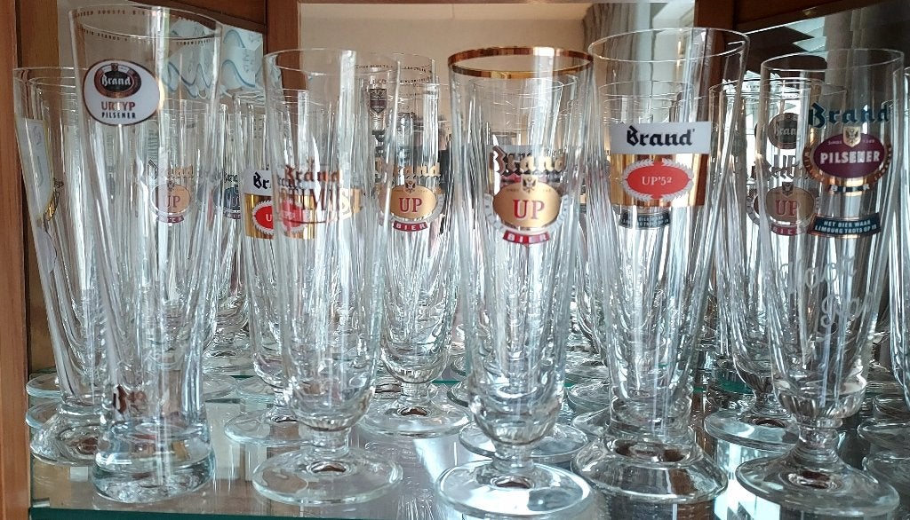 merk bierglazen met kast, Ophalen, Zo goed als nieuw, Glas of Glazen, Brand
