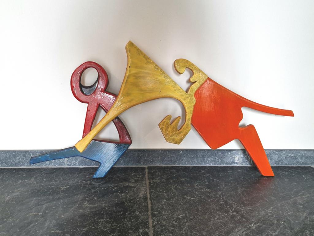 Unieke houten kleurige wandsculptuur, Ophalen
