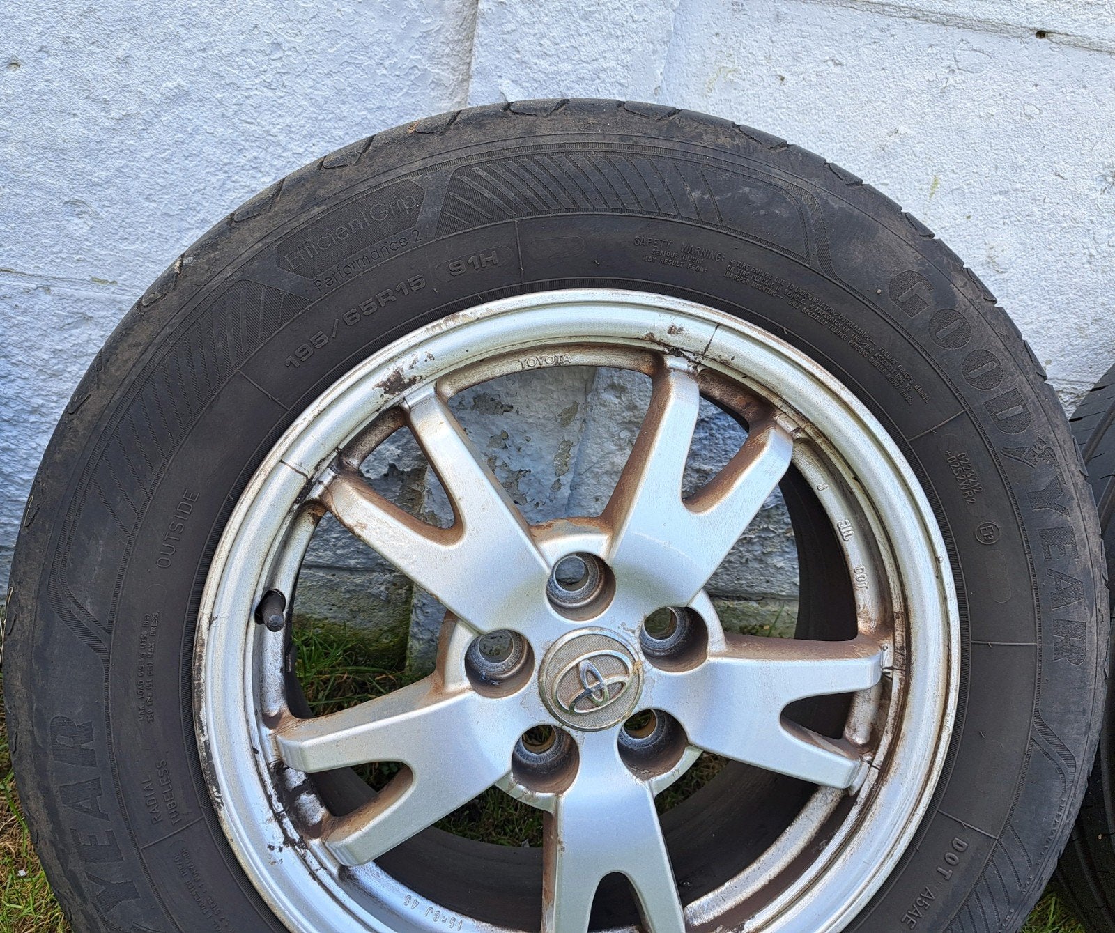 Toyota Prius 3 velgen, Ophalen, Gebruikt, 15 inch, Band(en)