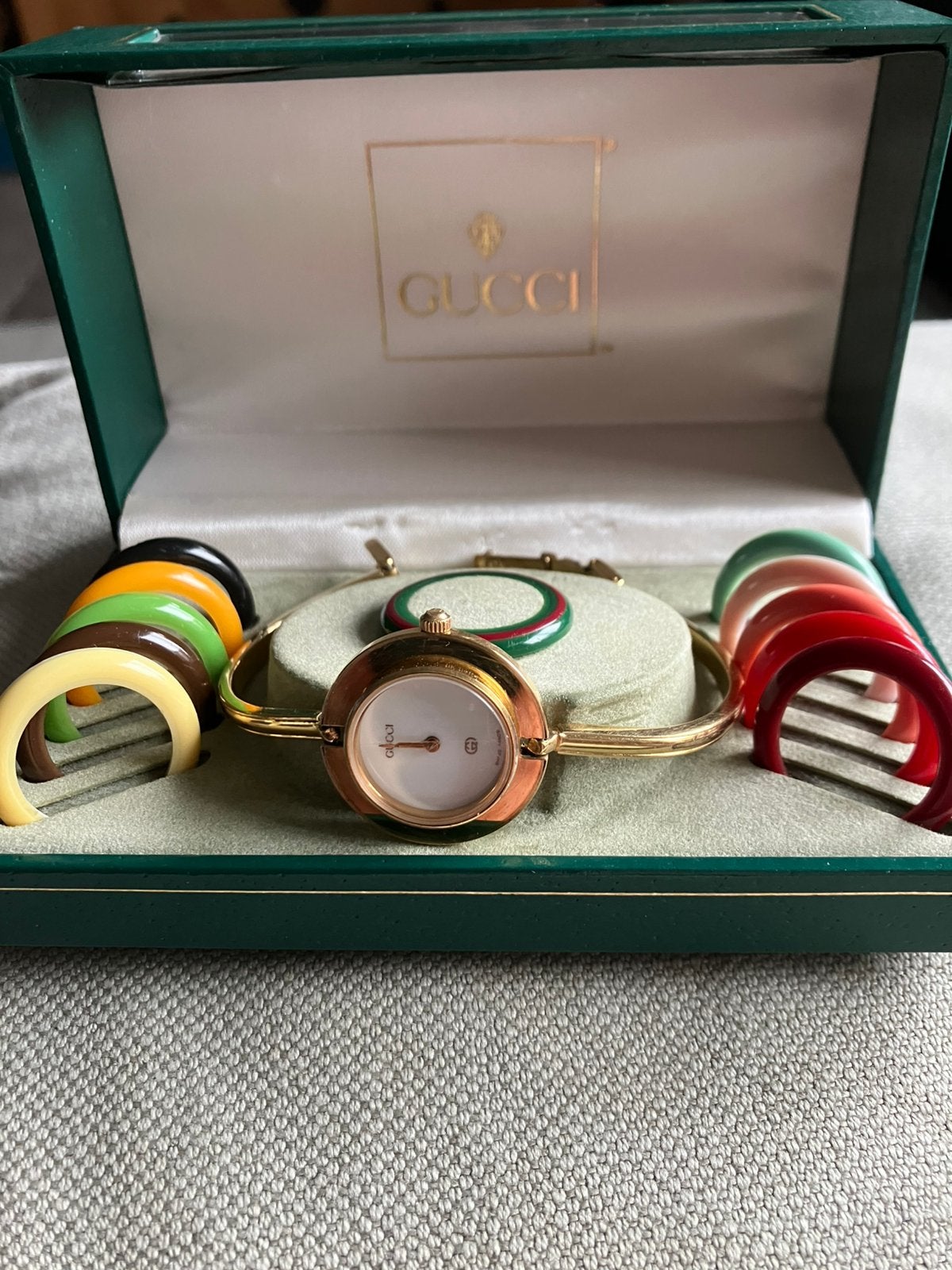 Gucci dames horloge met verwisselbare bezels Vintage, Sieraden, Tassen en Uiterlijk, Ophalen of Verzenden, Gebruikt, Overige materialen
