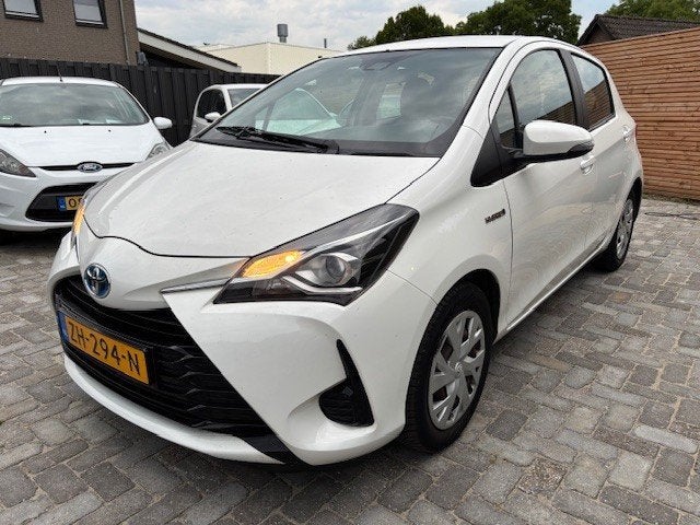 Toyota Yaris 1.5 Hybrid Active Automaat Ecc Camera, Auto's, 1497 cc, Euro 6, 4 cilinders, Wit