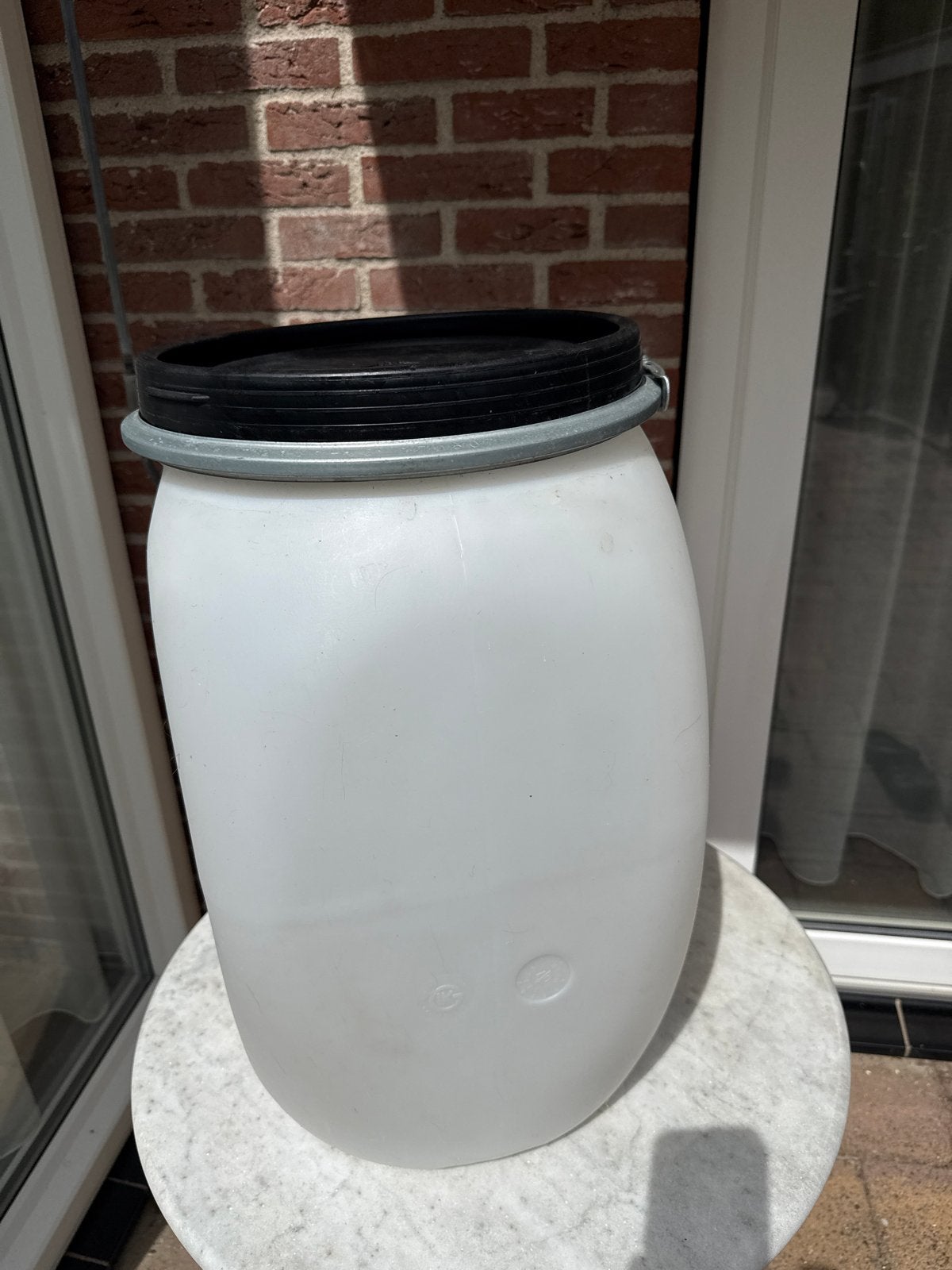 Witte kunststof vat met deksel en klemring / voerton, Ophalen, Overige soorten