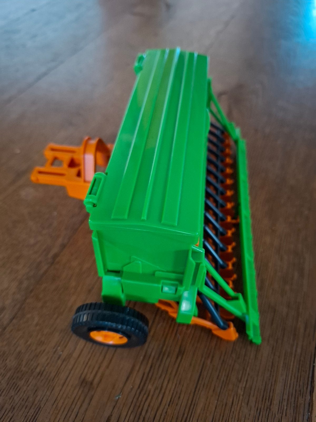 Bruder Amazone zaaimachine - Zo goed als nieuw, Ophalen, Zo goed als nieuw