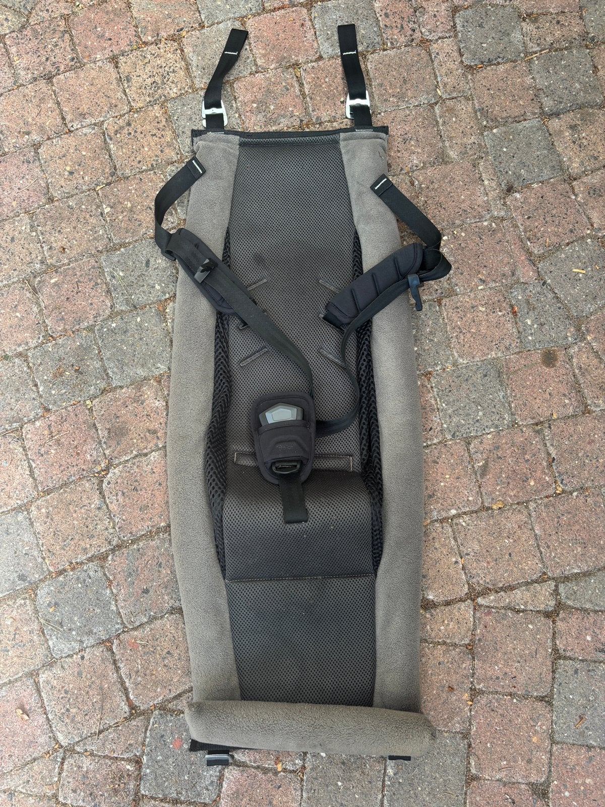 Thule baby sling, Ophalen of Verzenden, Zo goed als nieuw