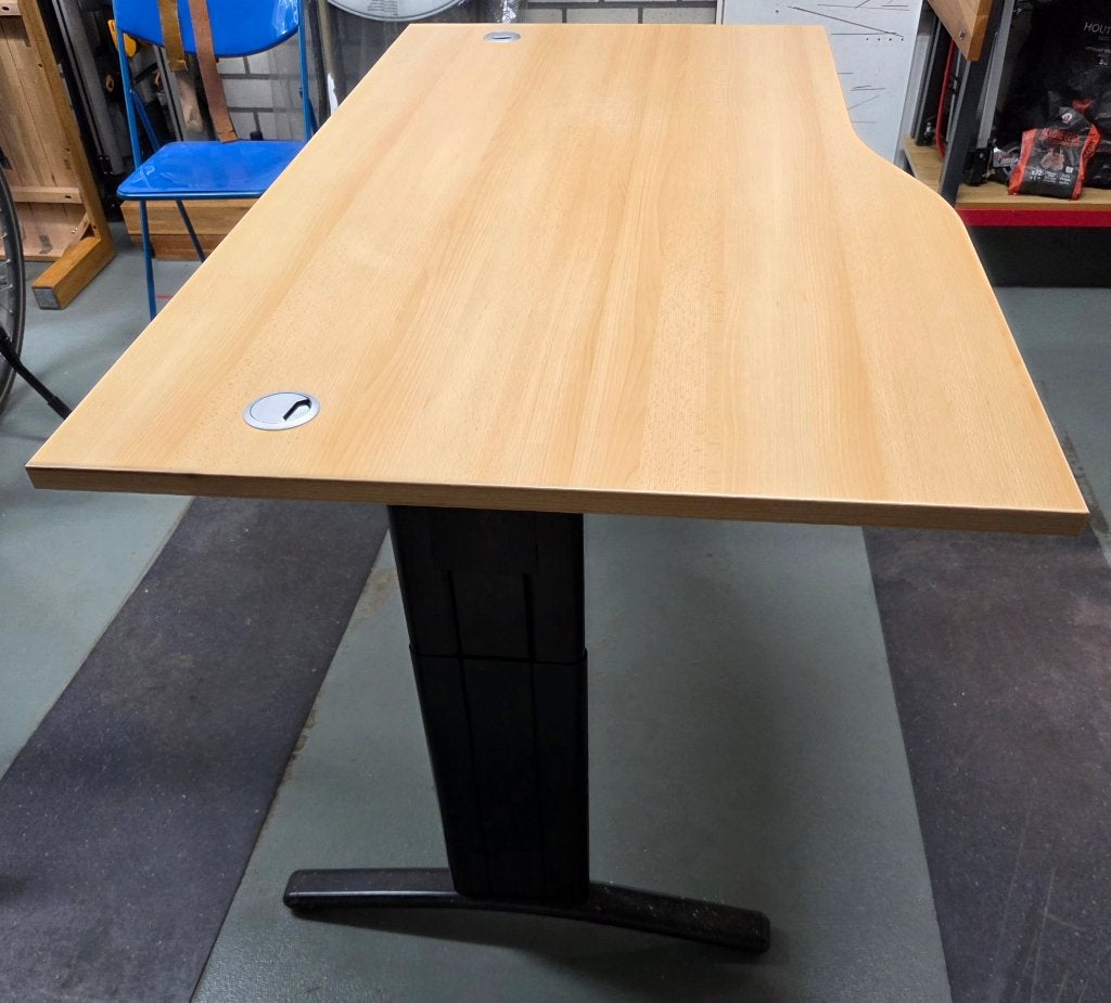 Bureau (in hoogte verstelbaar, 160-90cm), Ophalen, 160 cm, Gebruikt, Spaanplaat of MDF