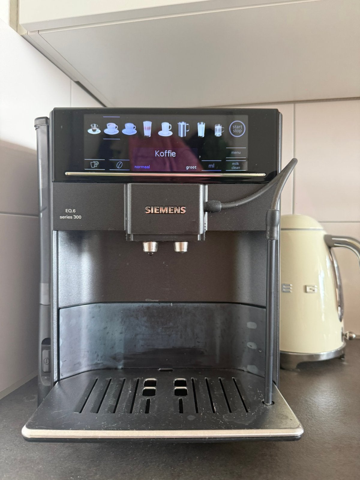 Siemens EQ6 series 300, mogelijk defect, Witgoed en Apparatuur, Koffiezetapparaten, Ophalen, Koffiemachine, Koffiebonen, Niet werkend