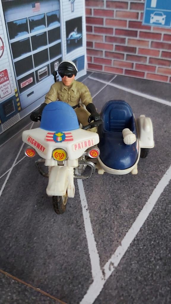 Vintage Politie Motor met Zijspan en Agent Speelgoed, Ophalen of Verzenden, Gebruikt