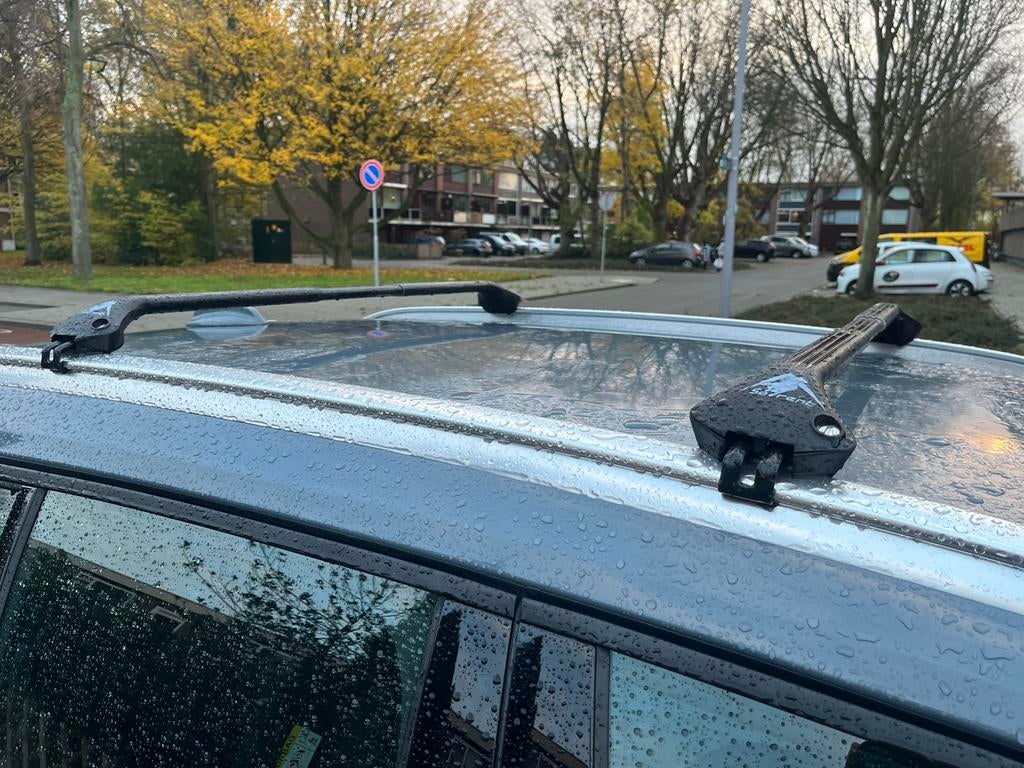Dakdragers te huur dichte dakrails (moderne versie), Ophalen, Zo goed als nieuw