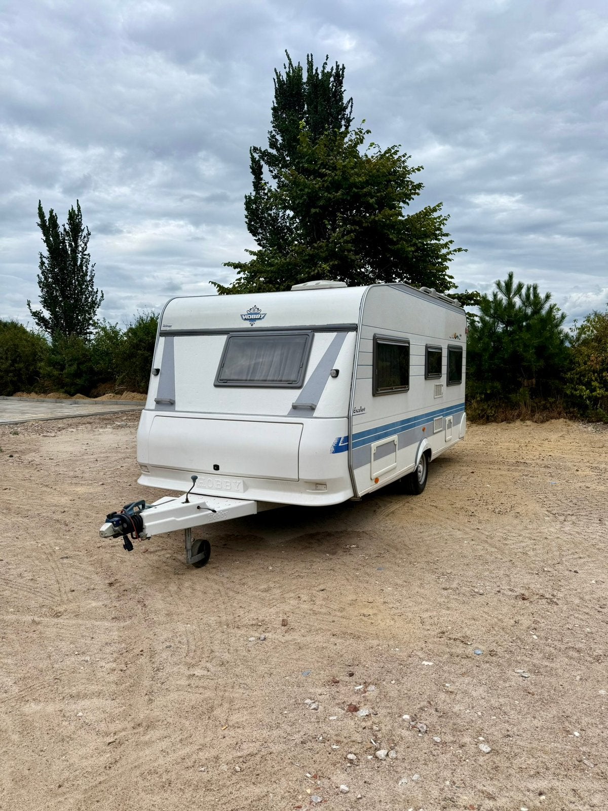 Hobby 460 UFE Excellent Easy– 2002, Caravans en Kamperen, Caravans, Rondzit, Hobby, Frans bed, 750 - 1000 kg