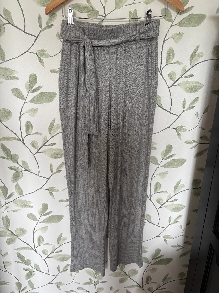 Femilet grijze joggingbroek loungebroek grijs maat small 36, Kleding | Dames, Ophalen of Verzenden, Zo goed als nieuw, Maat 36 (S)