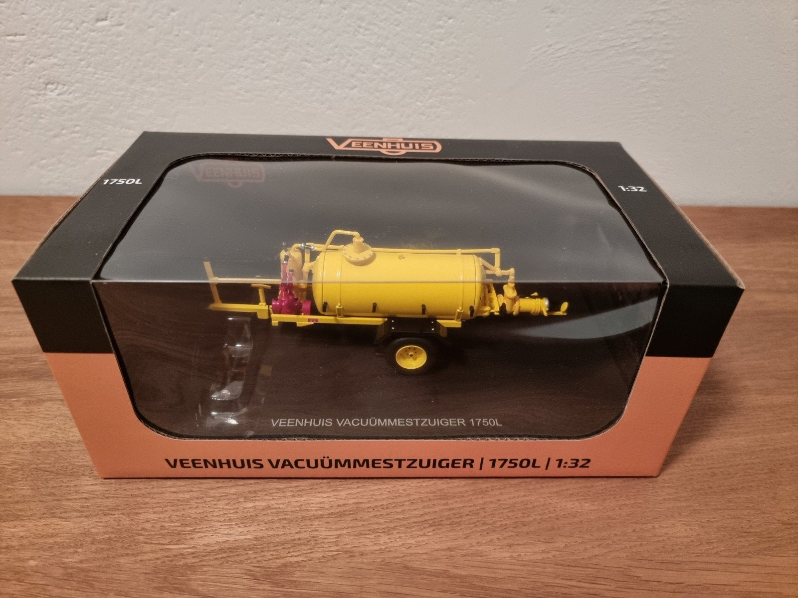 Veenhuis Vacuümmestzuiger 1750 L Universal Hobbies, Hobby en Vrije tijd, Modelauto's | 1:32, Ophalen of Verzenden, Nieuw, Overige typen
