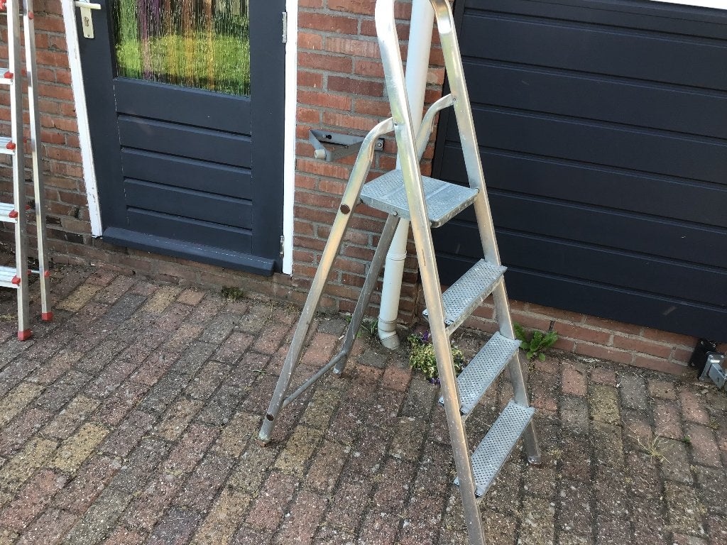 Aluminium huishoudtrap, Doe-het-zelf en Verbouw, Ladders en Trappen, Ophalen, Gebruikt, Trap, Opvouwbaar of Inschuifbaar