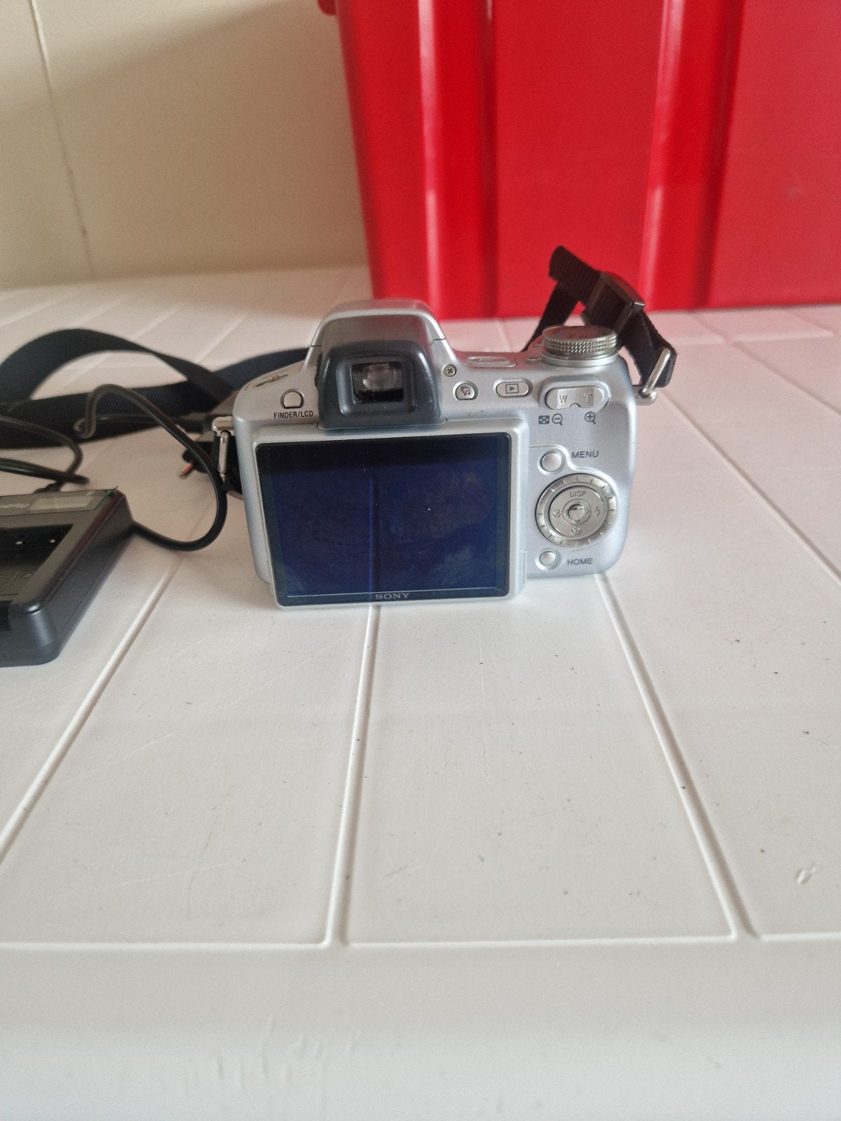 Foto 5 van Sony Cyber-shot DHC-H50 camera