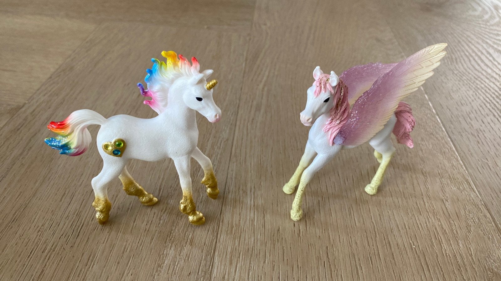 Schleich Bayala eenhoornveulen en pegasusveulen, Ophalen of Verzenden, Zo goed als nieuw, Paard, Beeldje of Figuurtje