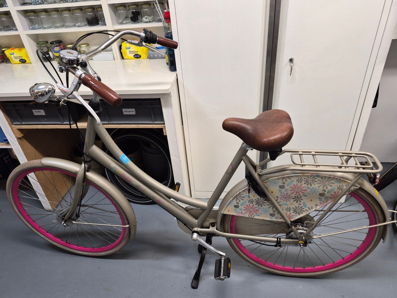 Cortina Lief mamafiets, Fietsen en Brommers, 56 cm of meer, Zo goed als nieuw, 0 zitjes, Dubbele standaard