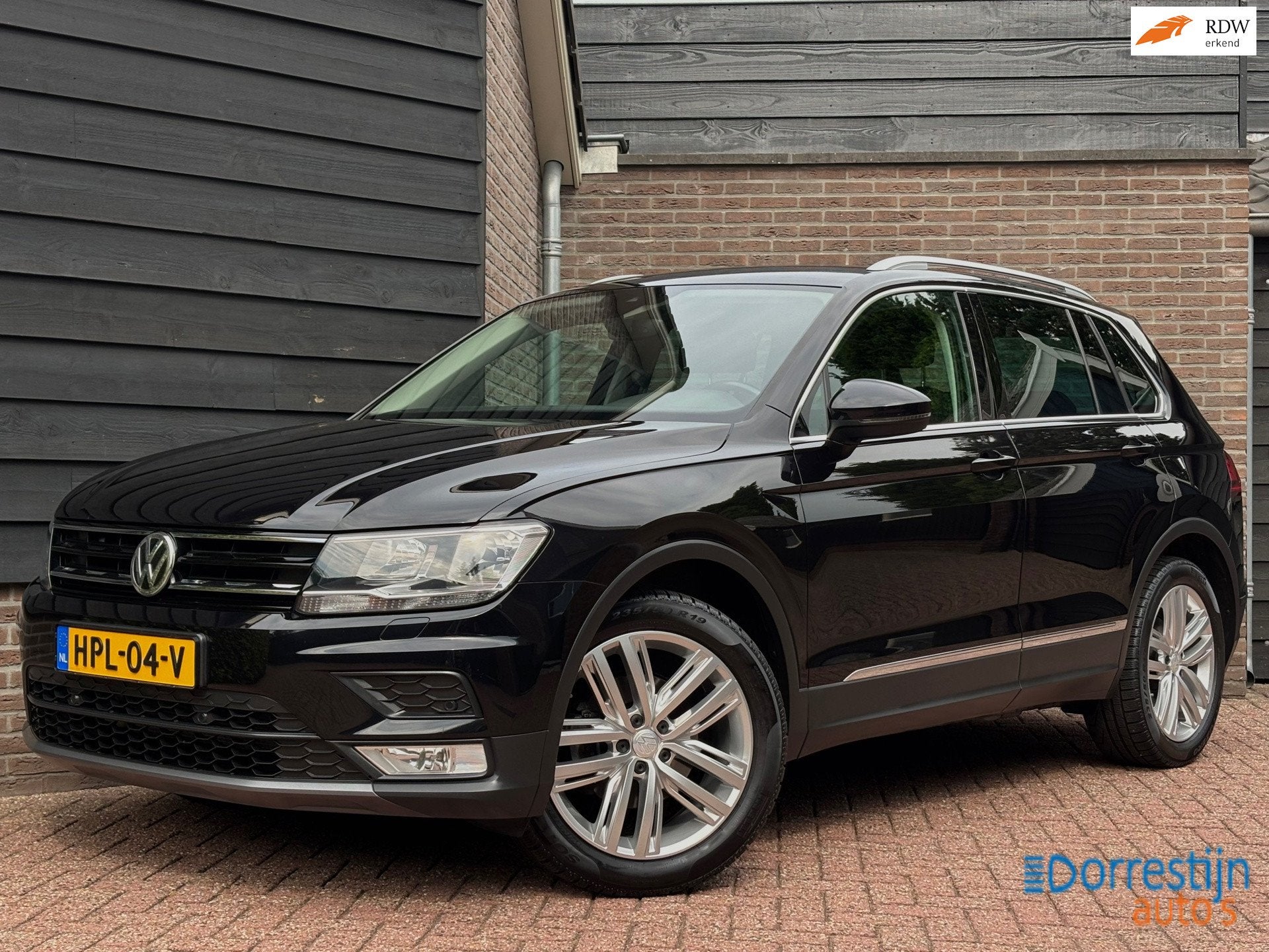 Volkswagen Tiguan 1.4 TSI Comfortline Business | Trekhaak |, Auto's, Voorwielaandrijving, Gebruikt, 4 cilinders, Zwart