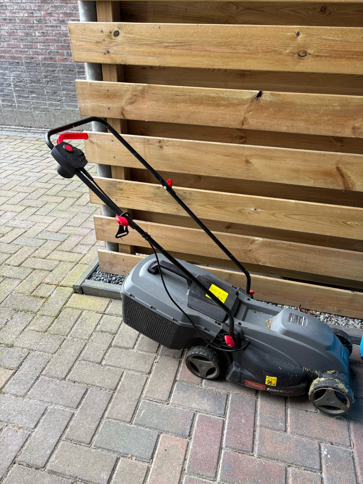PowerPlus Elektrische Grasmaaier - 1000W, 32cm Maaibreedte, Tuin en Terras, Ophalen, Cirkelmaaier, Gebruikt, Elektrische grasmaaier