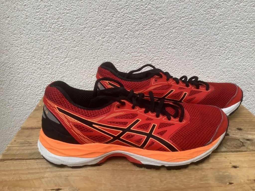 Asics sneakers maat 37 // als nieuw, Ophalen of Verzenden, Zo goed als nieuw, Rood, Sneakers of Gympen