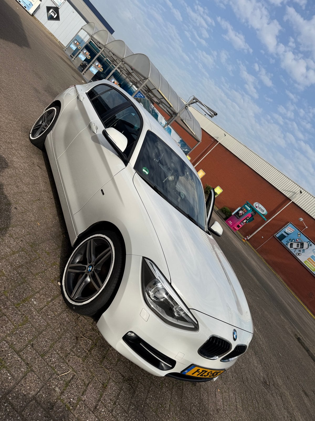 BMW 1-Serie 116i 136PK 5D Aut. 2014 Wit NAP✅, 1295 kg, 4 cilinders, Wit, Origineel Nederlands