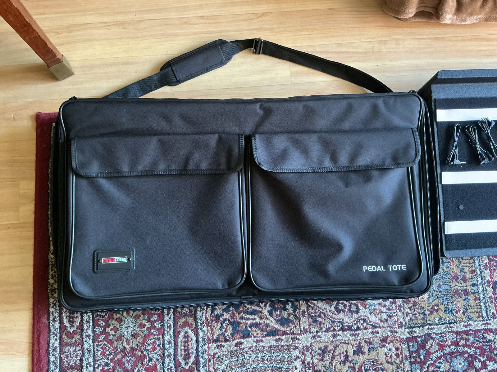 Gator Cases Pedal Tote met voeding en kabels, Ophalen, Zo goed als nieuw, Overige typen