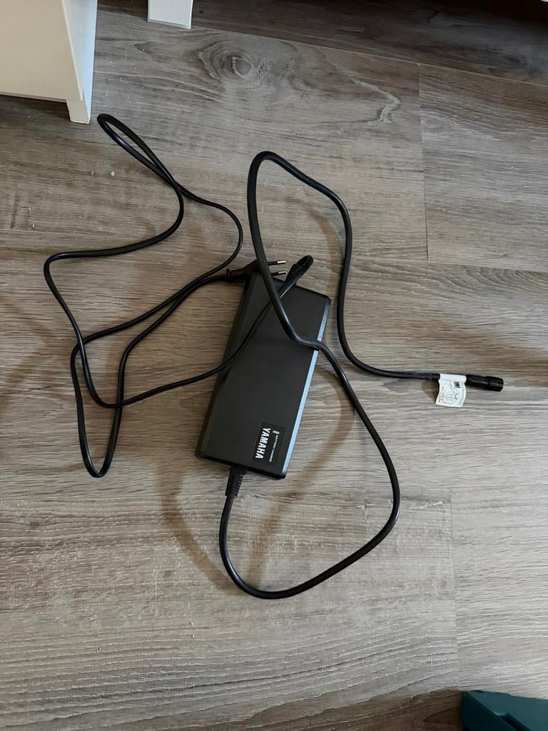 Yamaha fietsacculader babboe, Fietsen en Brommers, Fietsaccessoires | Fietsaccu's, Gebruikt, Ophalen of Verzenden