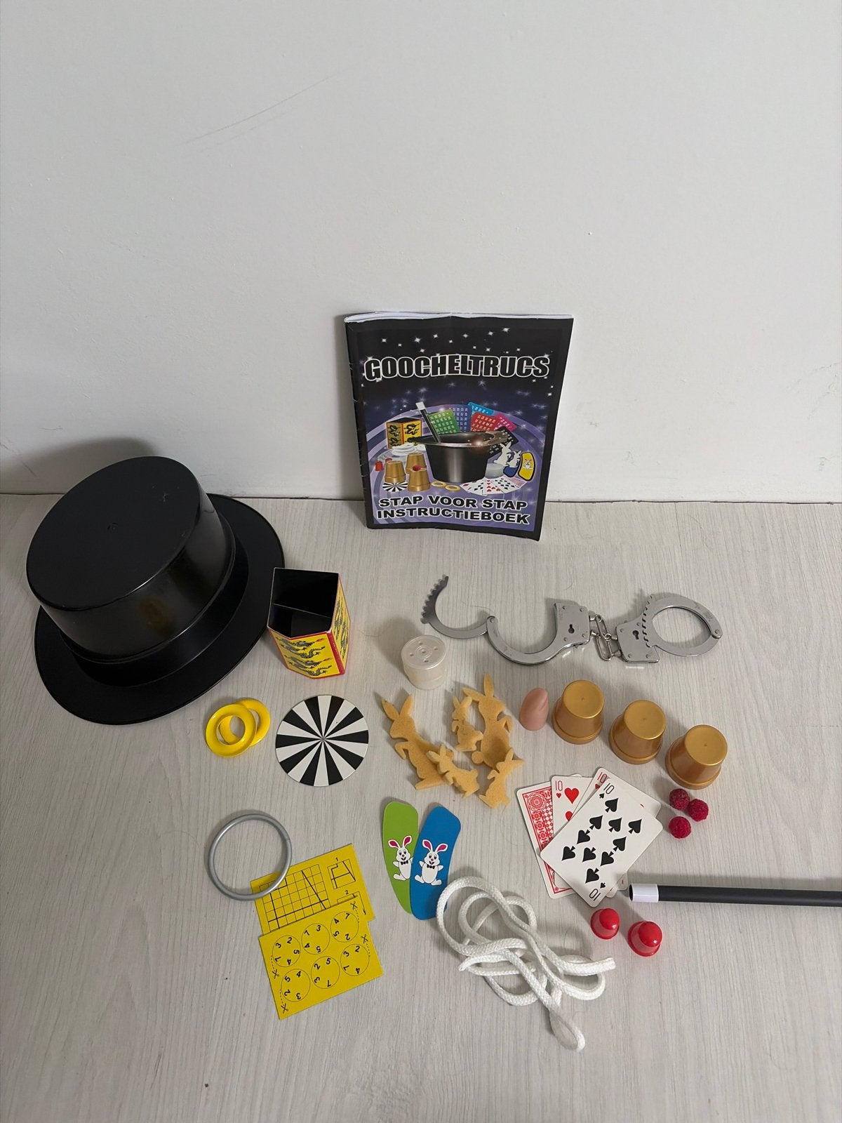 Grote Goocheldoos met Goocheltrucs en Accessoires, Ophalen of Verzenden, Gebruikt, Jongen of Meisje