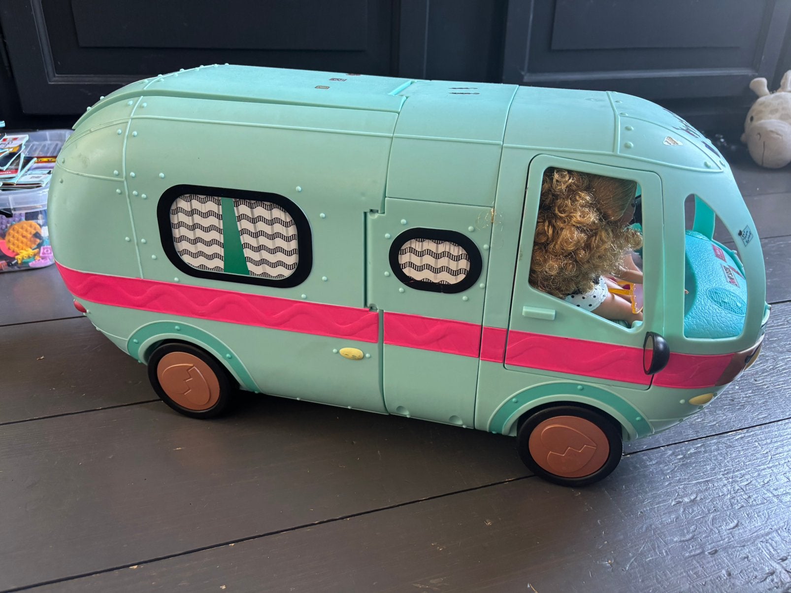 L.O.L. Surprise! Glam 'n Go camper, Ophalen, Zo goed als nieuw, Actiefiguurtje