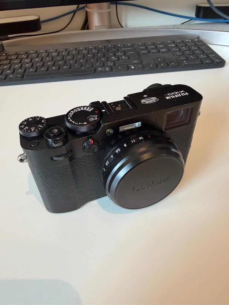 Fujifilm X100V | 5800 clicks | goede staat, Gebruikt, Compact, Ophalen of Verzenden, Fuji