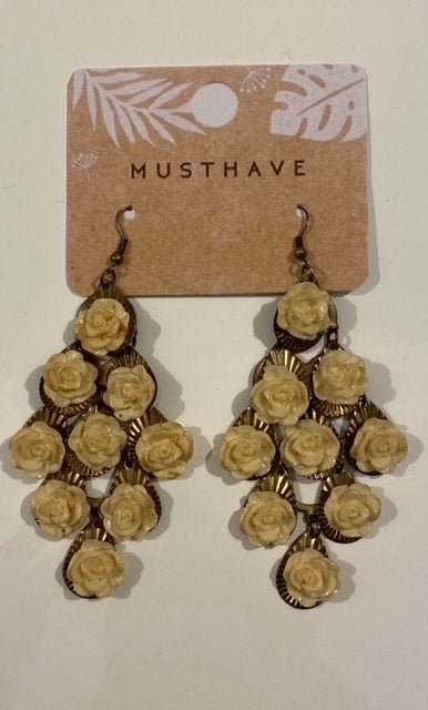 Goudkleurige oorbellen met ecru bloemen, Sieraden, Tassen en Uiterlijk, Overige materialen, Hangers, Beige, Nieuw
