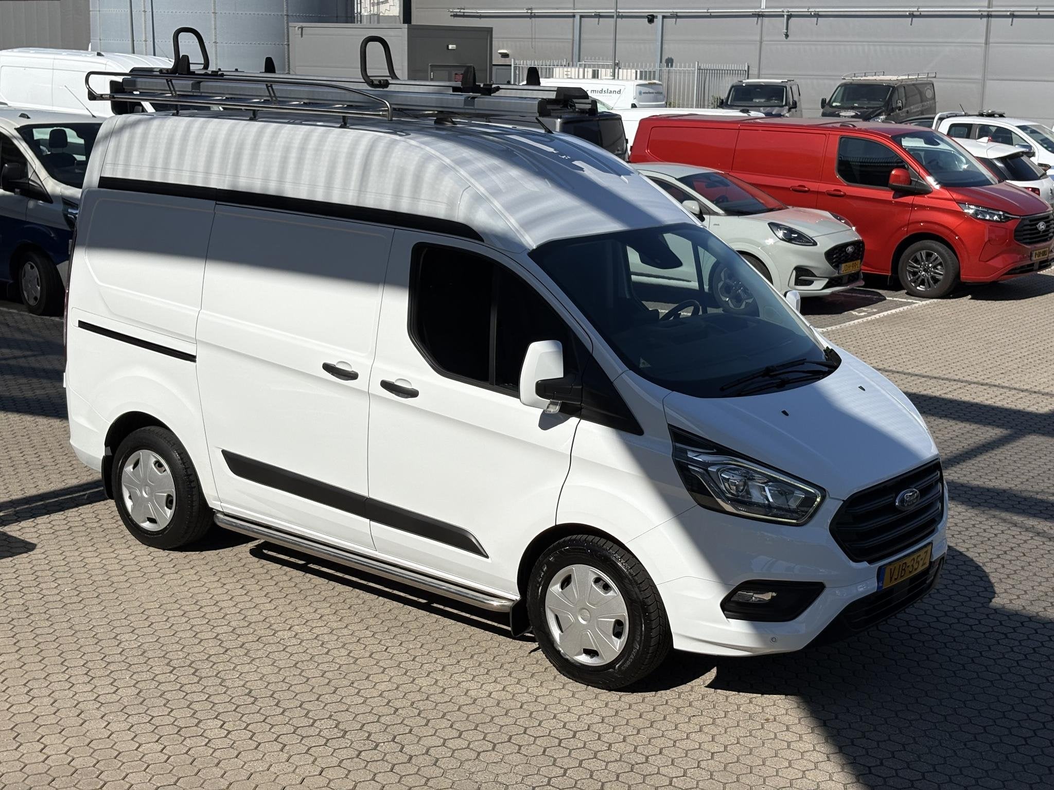 Ford Transit Custom 300 2.0 TDCI L1H2 Trend | VOLLEDIGE INRI, Auto's, Euro 6, 4 cilinders, Origineel Nederlands, Bedrijf