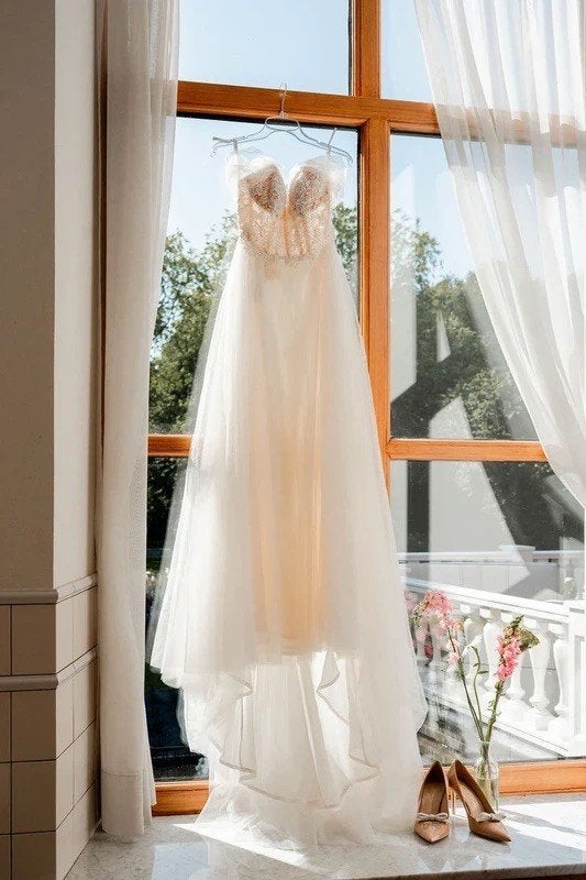 Trouwjurk van tule + sluier, Trouwjurk, David's Bridal, Beige, Ophalen of Verzenden