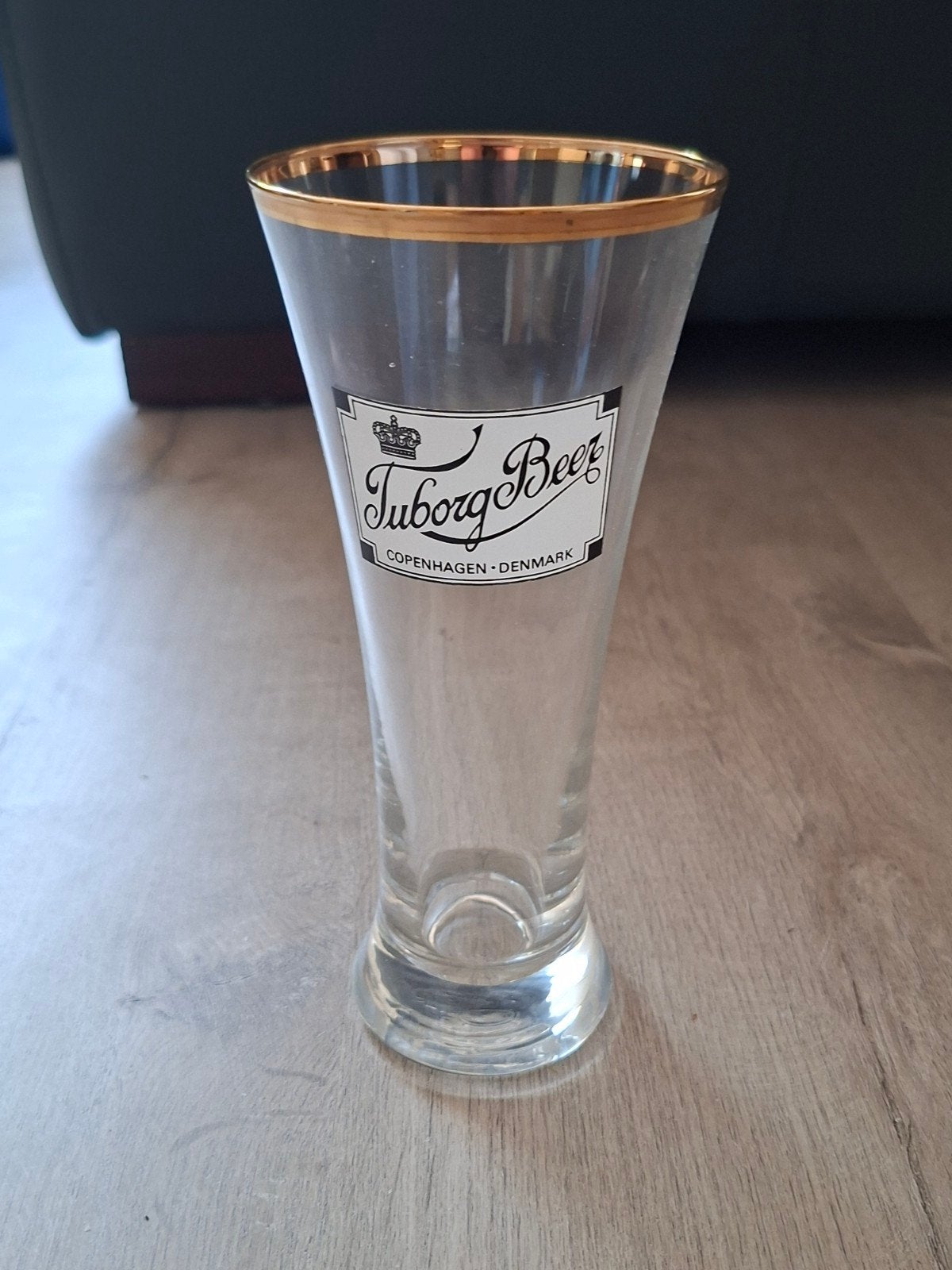 Tuborg classic bierglas met goude rand, Ophalen of Verzenden, Zo goed als nieuw, Bierglas