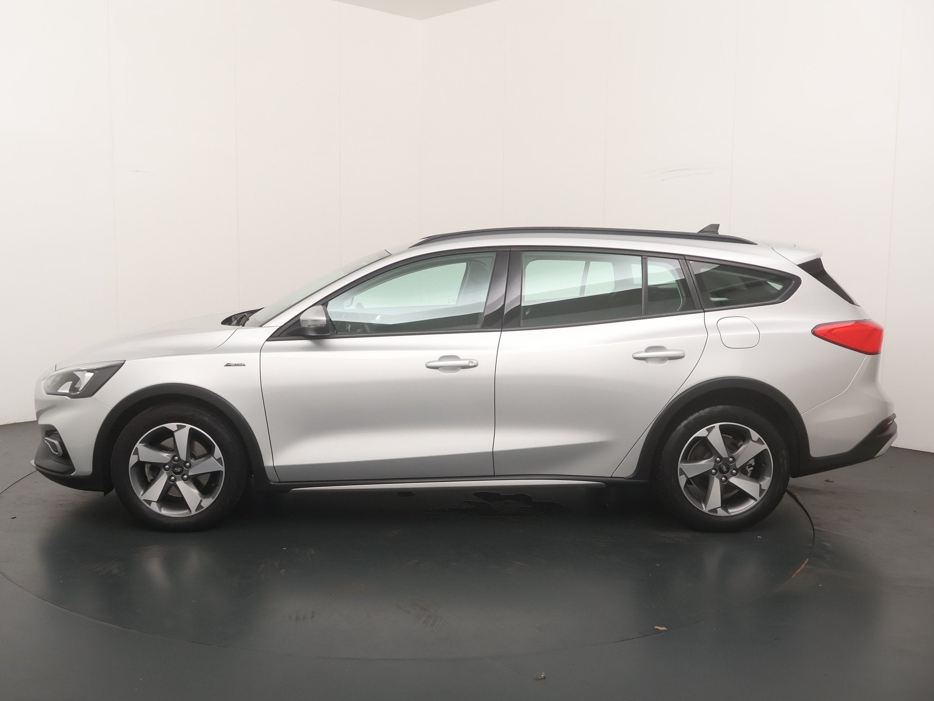 Ford FOCUS Wagon 1.5 EcoBoost Active 150PK Automaat | Navi |, 1345 kg, Stof, 150 pk, Origineel Nederlands