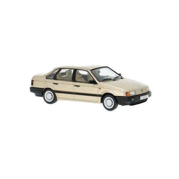 Volkswagen Passat CL 1988 Beige Modelauto 1/43 Ixo Models, Hobby en Vrije tijd, Modelauto's | 1:43, Overige merken, Ixo Models