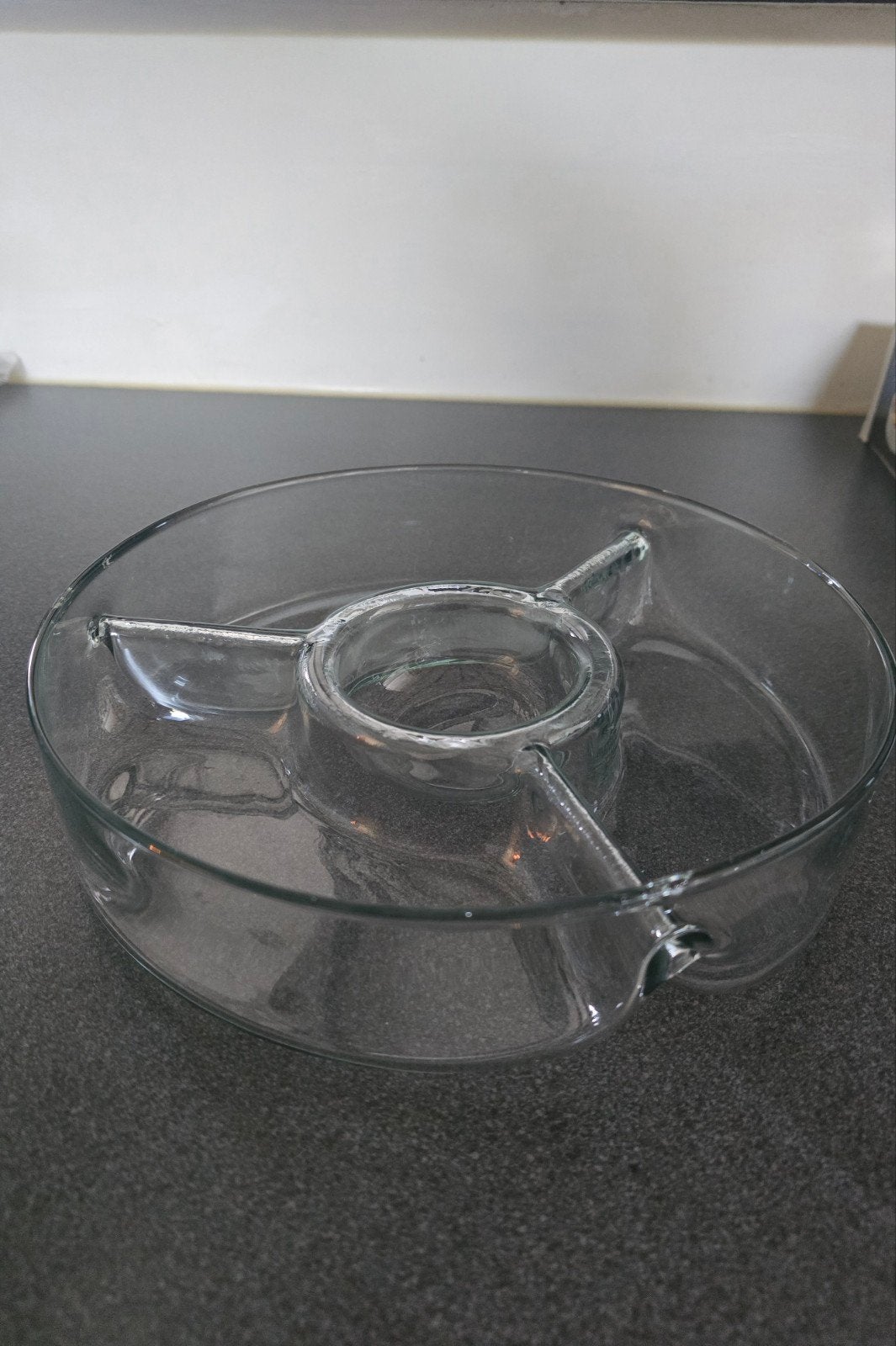Glazen hapjesschaal met dipbakje - Nieuwstaat, Ophalen, Schaal, Rond, Nieuw