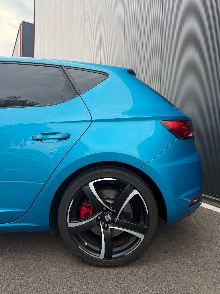 Foto 18 van Seat Leon Cupra 2.0 TSI ST DSG 2016 Blauw
