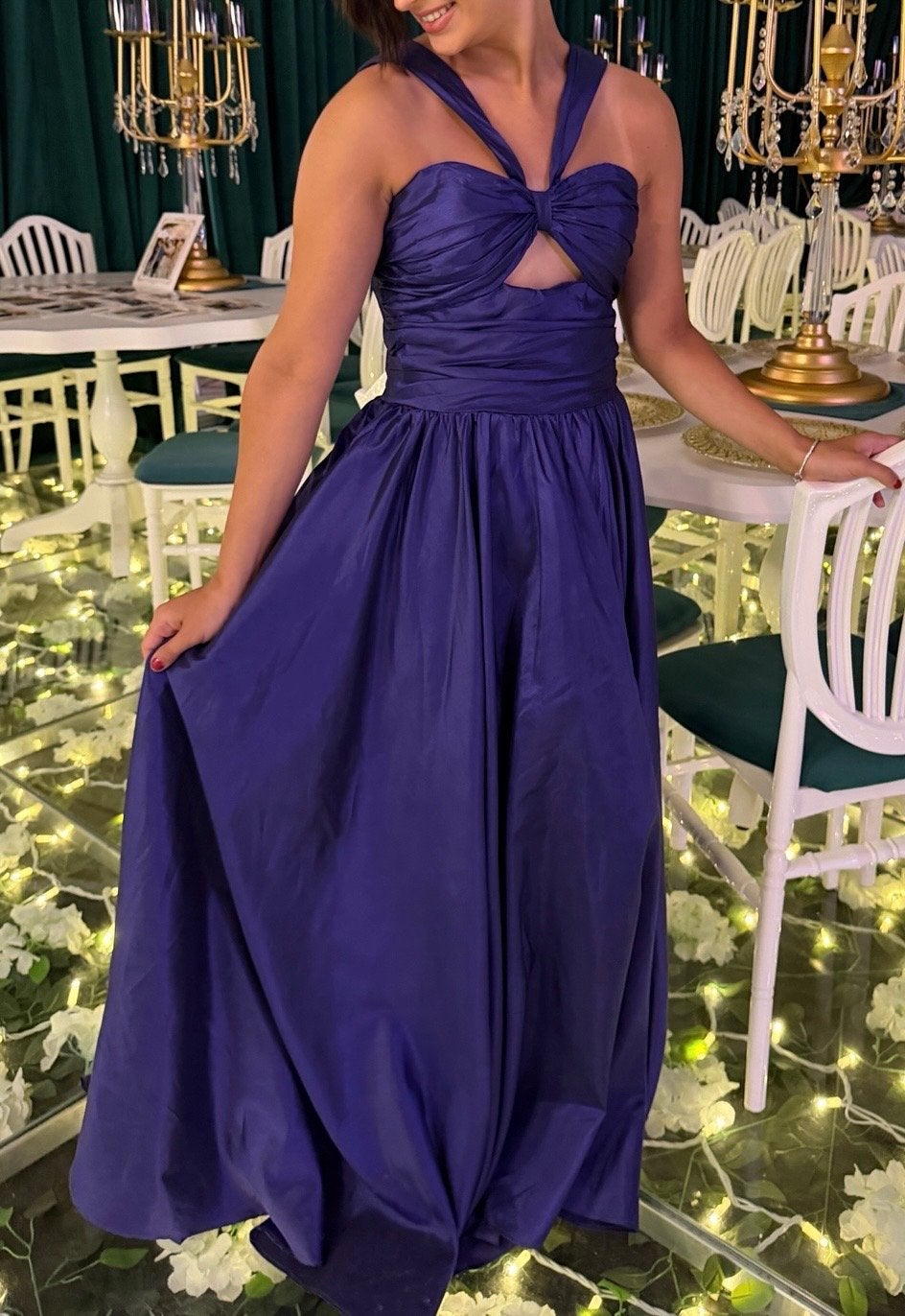 Elegante Rugloze Maxi Jurk met Twistdetail en Split mt 36/38, Kleding | Dames, Jurken, Paars, Nieuw, Ophalen of Verzenden, Maat 36 (S)