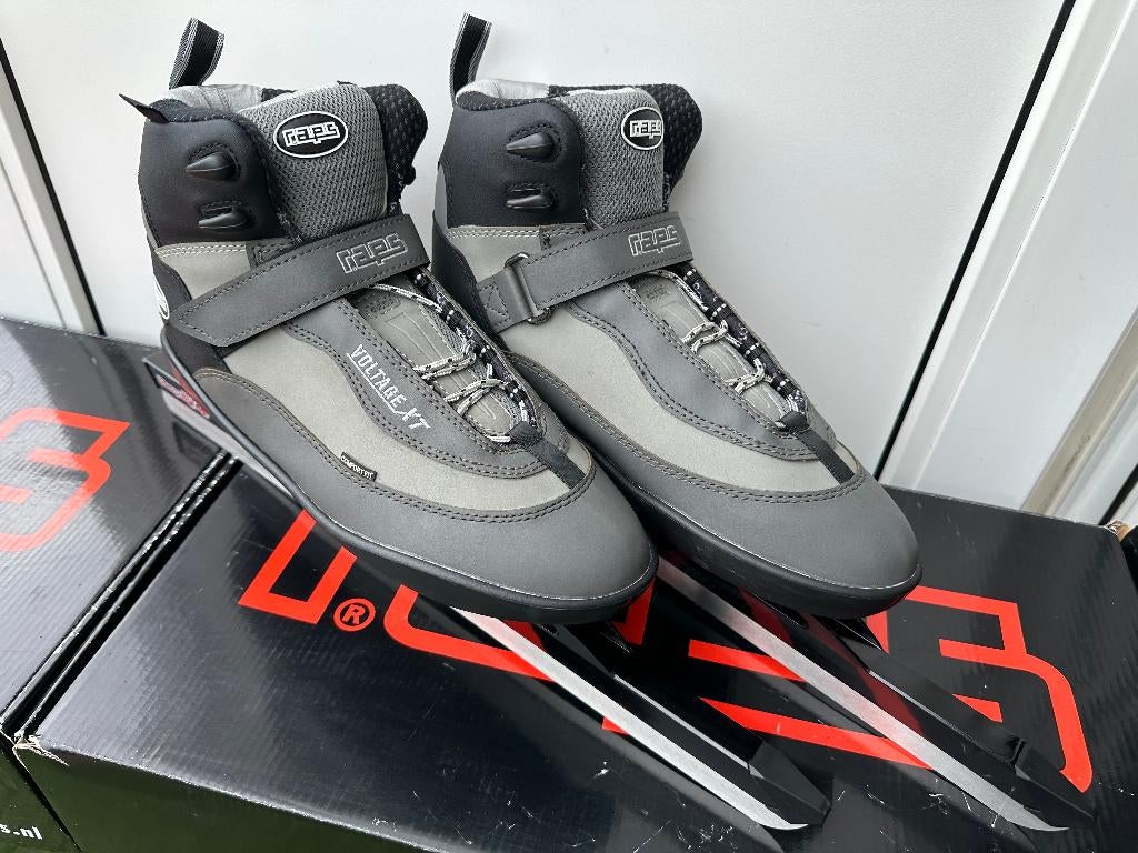 NIEUW !! Raps Voltage XT V4 Combi Noor SB Maat:43, 44, 45 !!, Sport en Fitness, Schaatsen, Combinoren, Nieuw, Ophalen of Verzenden